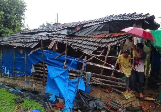 ಸಿಡಿಲು ಬಡಿದು ಮನೆಗೆ ಹಾನಿ, ತಪ್ಪಿದ&nbsp;ದುರಂತ